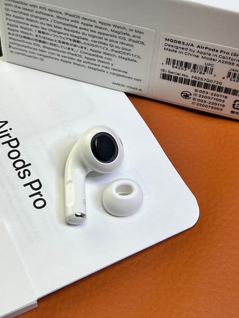 Apple AirPods pro第2世代イヤホン右耳のみ A2698正規品美品