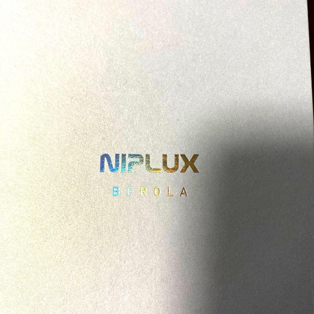 NIPLUX 美顔ローラー シルバー EMS 2回使用(ほぼ未使用)