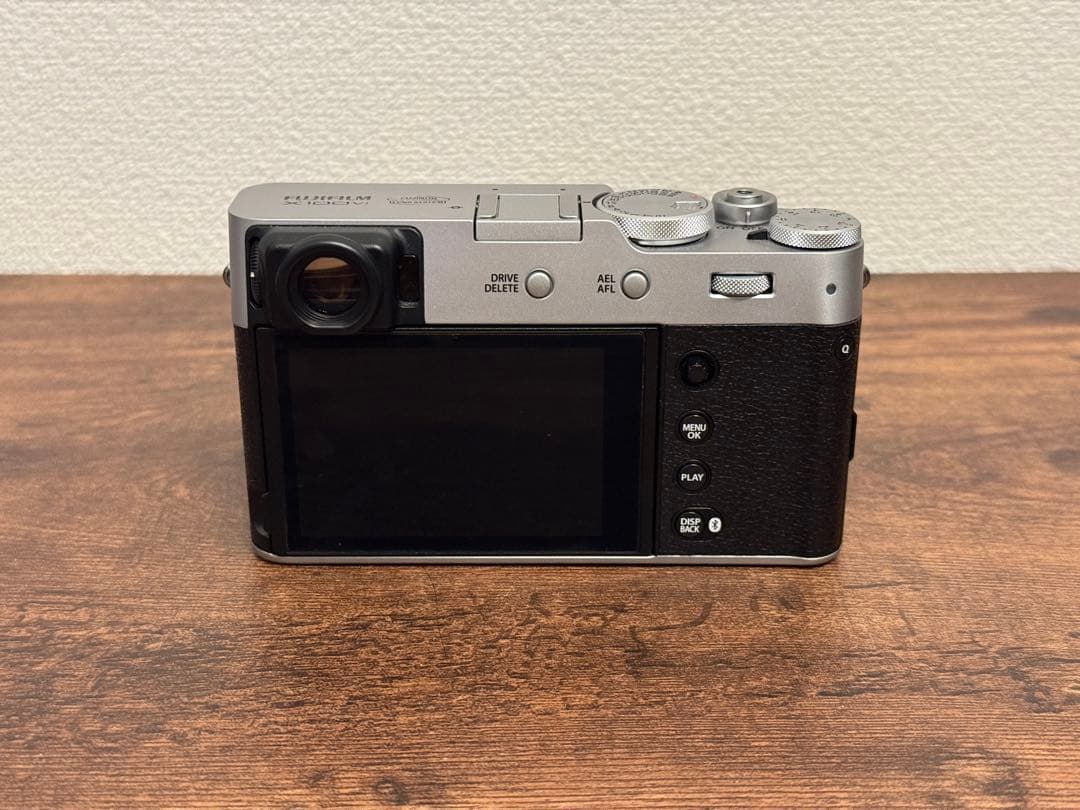 FUJIFILM X100iv シルバー 美品 ショット数1,655枚