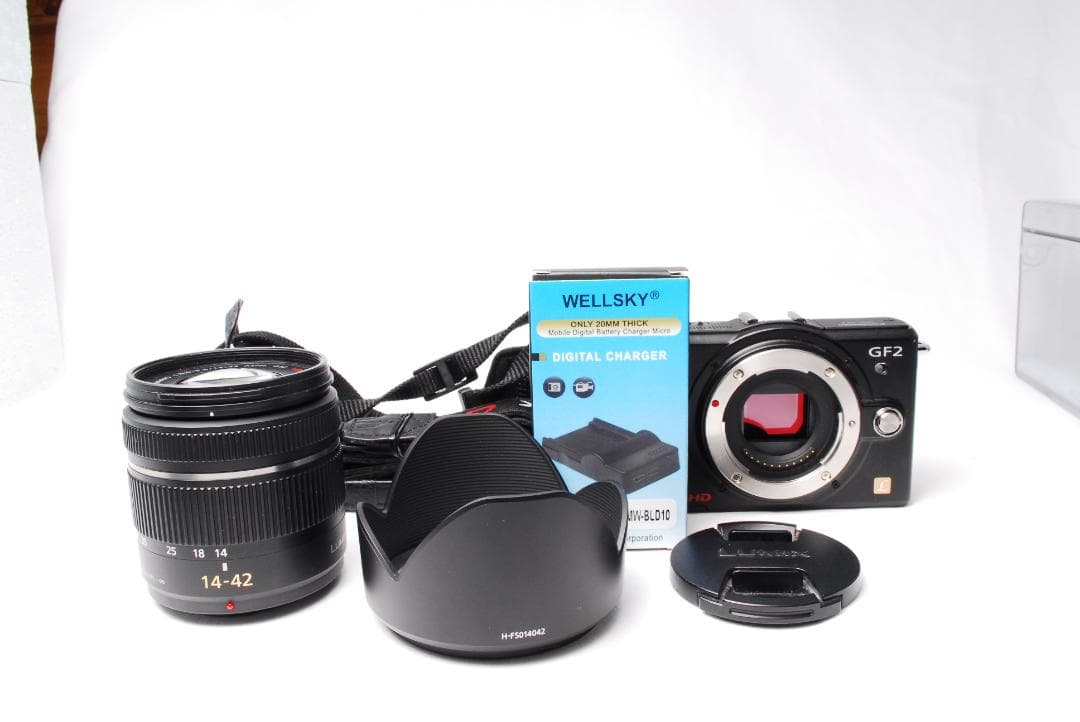 ミラーレス一眼♥LUMIX GF2 レンズセット カメラ初心者に 小型軽量