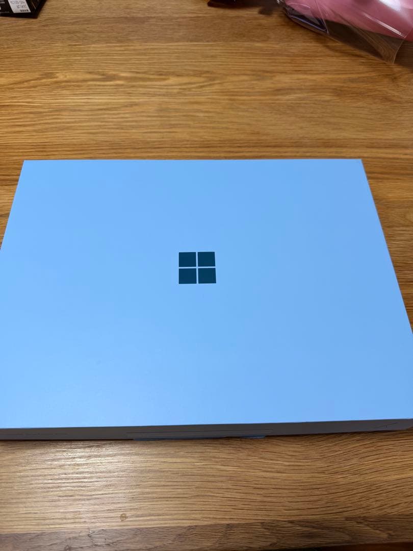 Surface Pro 第11世代 13インチ ZHY-00040 展示美品