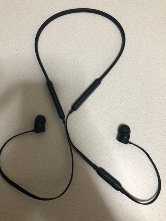 beats Bluetoothイヤホン　黒