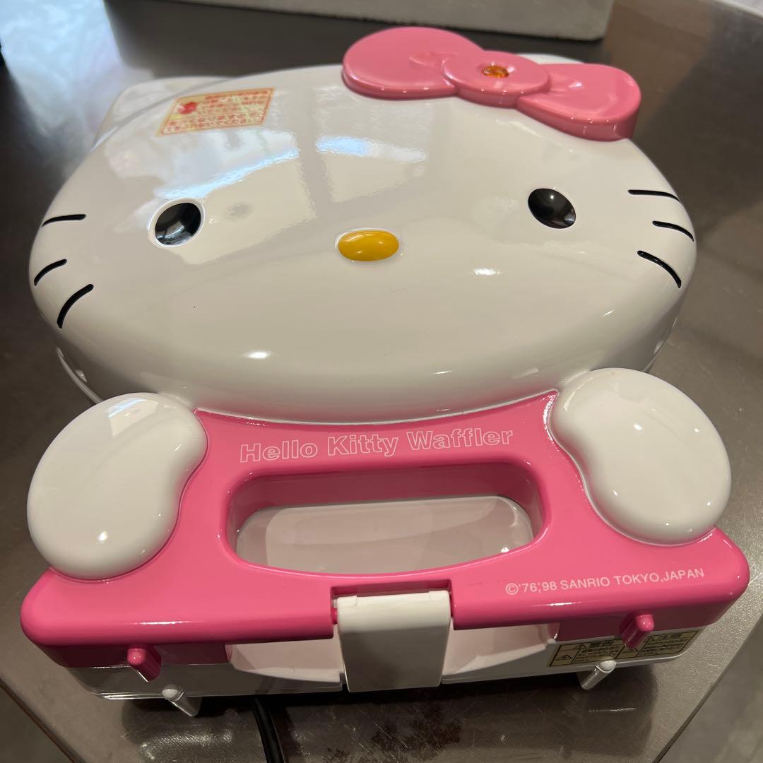ハローキティー　ワッフルメーカー