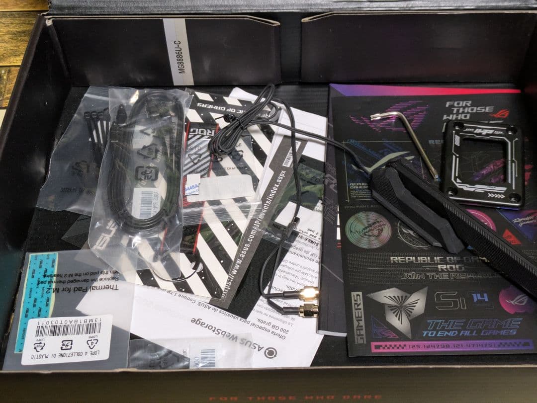 ROG STRIX B760-F GAMING WIFI マザーボード