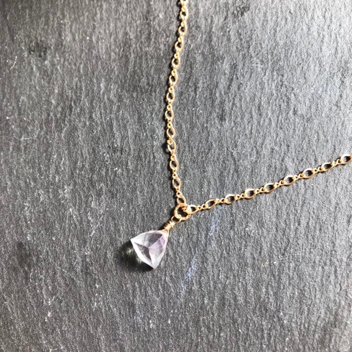 【order】アクアクリスタル  トリリオンカット ネックレス