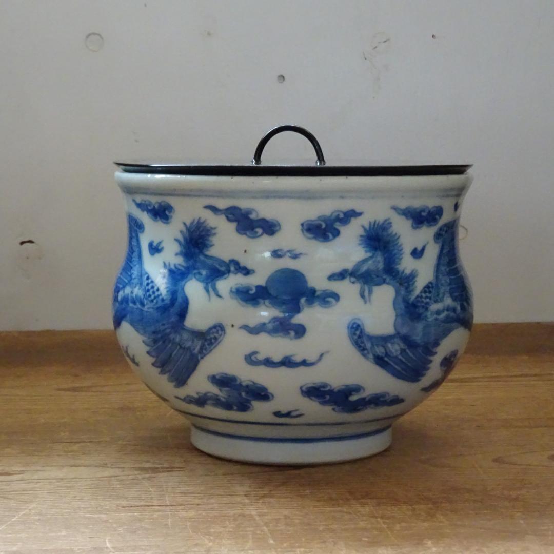 し*ん様 水差し　漆器の蓋付き　乾隆年製　染付　中国 古玩？　花器　壺　古道具