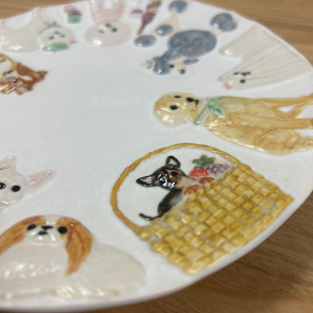 作家　陶芸作家　人気作家　うつわやみたす　プレート　希少　犬　ホワイト