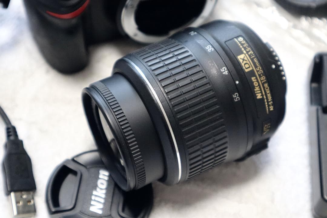 ニコン Nikon D3200 18-55mm f3.5-5.6VRレンズキット