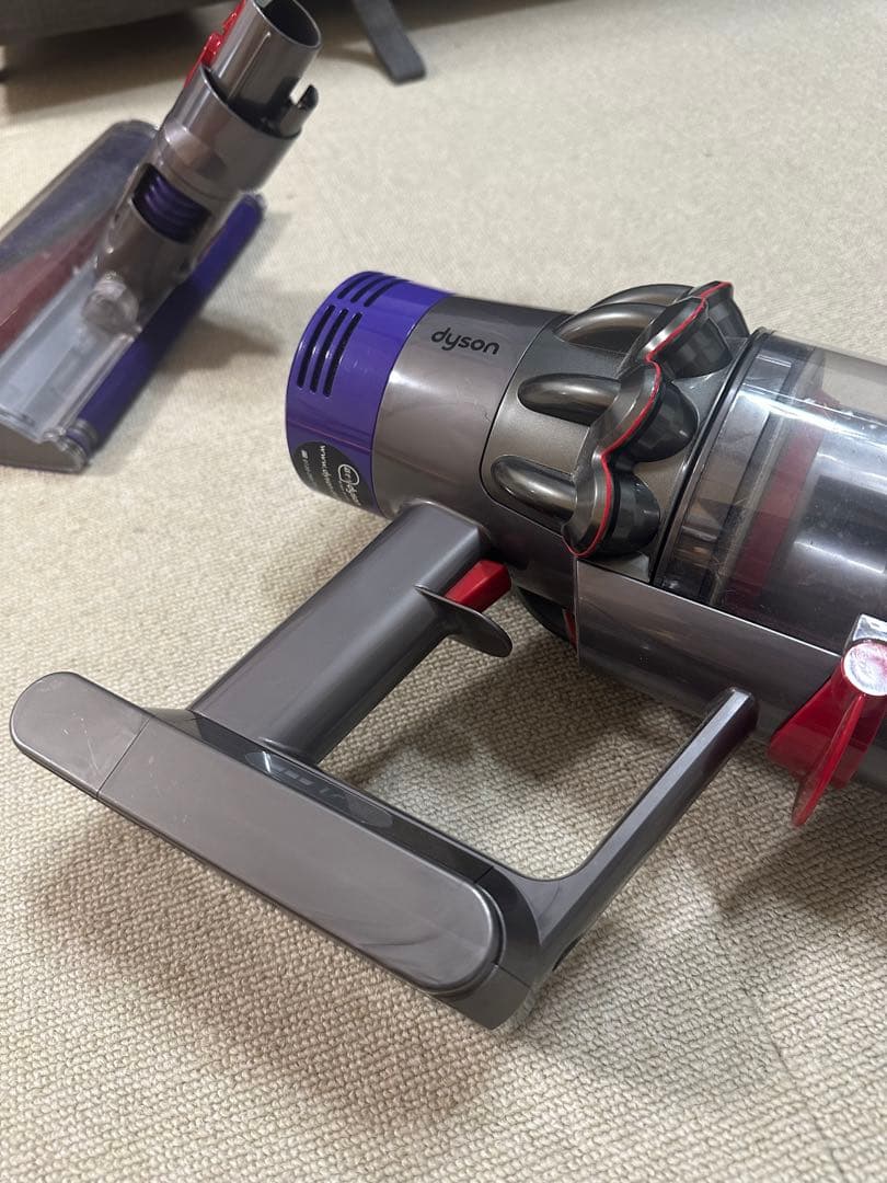 【格安】 Dyson ダイソン V10 掃除機