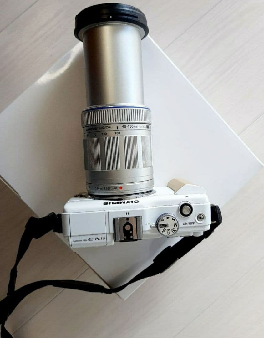 OLYMPUS ミラーレス一眼 E-PL1s レンズキット ホワイト　バッテリー