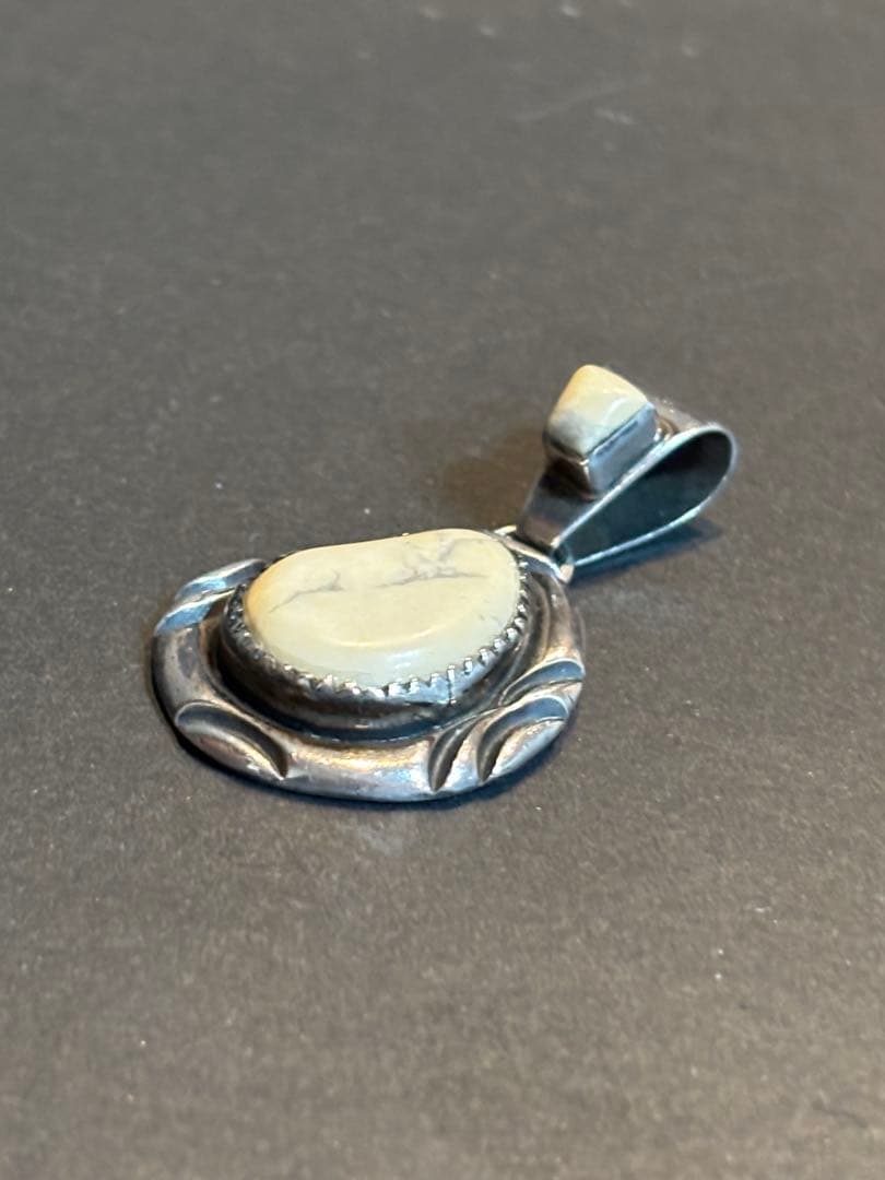 インディアンジュエリーsterling silver ホワイトバッファロー