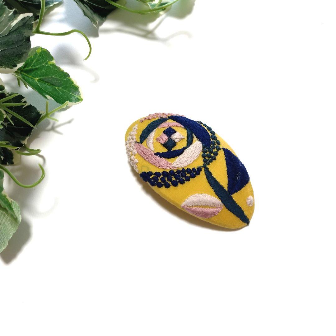 No.848 ミナペルホネン ハンドメイド ブローチorバレッタ