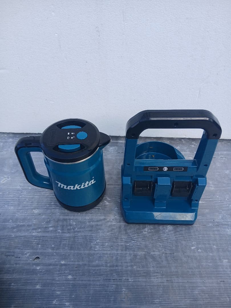 Makita トラベルケトル 湯沸し器　コードレス　充電式