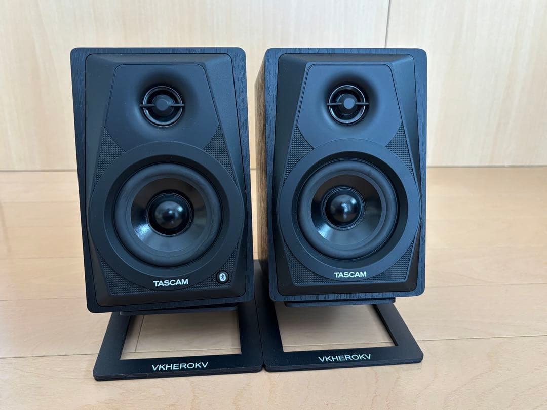 TASCAM VL-S3BT Bluetoothスピーカー　+スピーカースタンド
