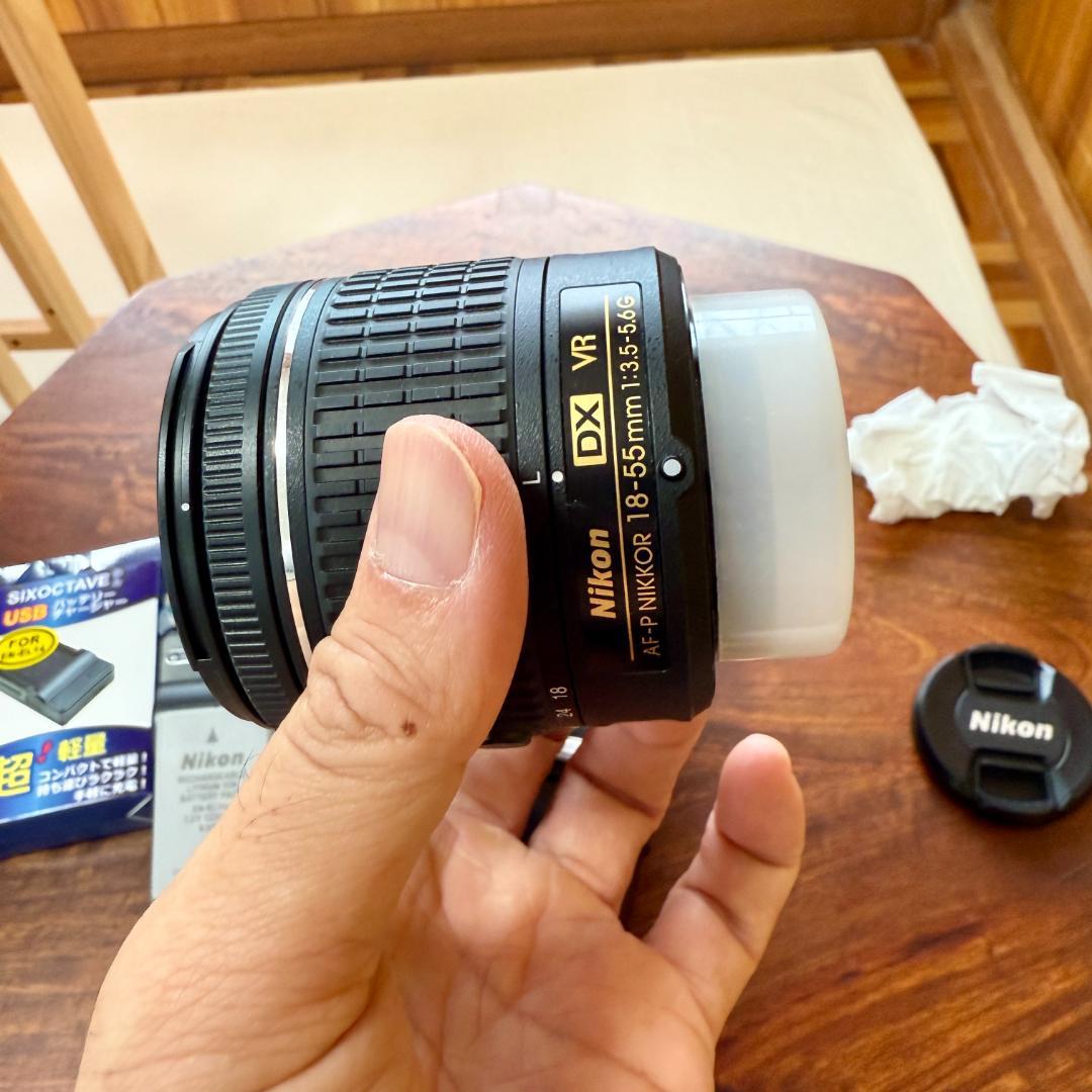 Nikon ニコン D5600 デジタル一眼レフカメラ