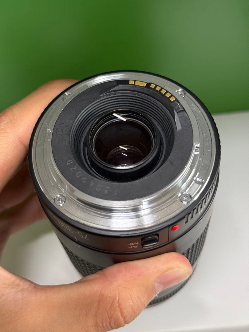 Canon EF75-300mm F4-5.6 II ズームレンズ