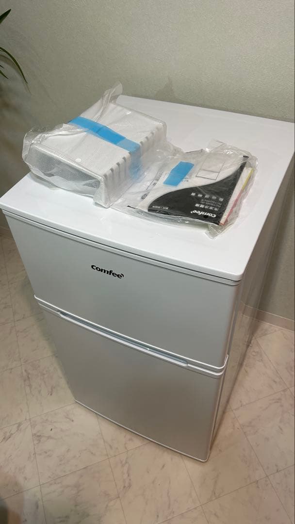 comfee 冷蔵庫 RCT90WHE 90L ホワイト　美品