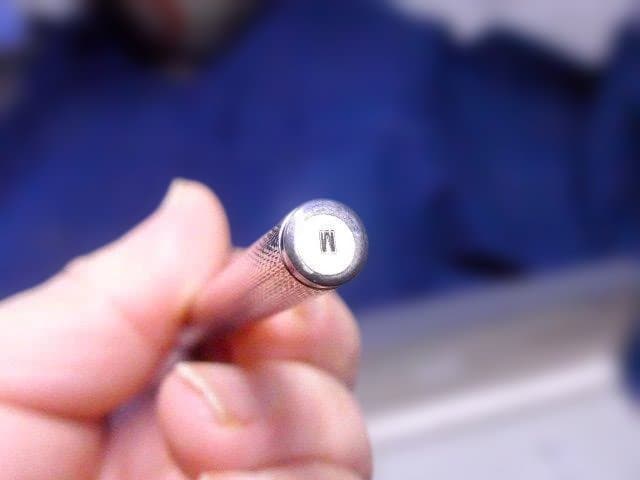 状態の良いdunhill 銀張りの万年筆　14金　ペン先　 専用ケース付き