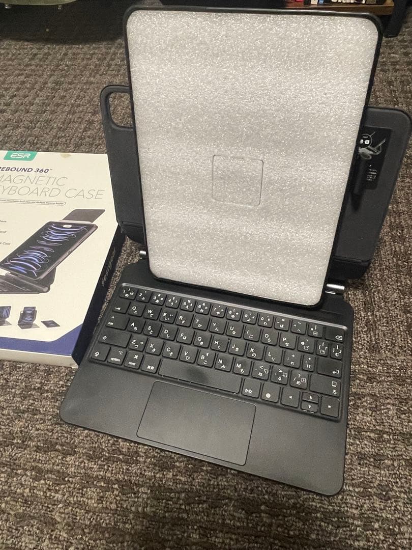 マジックキーボードケースESR iPad Air 11