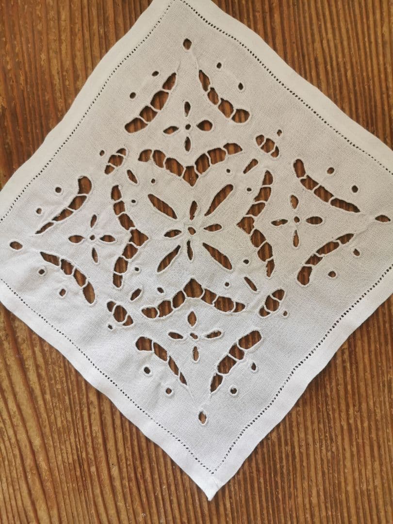 アンティーク フランス オープンカットワーク 星花アイレット刺繍 リネンクロス