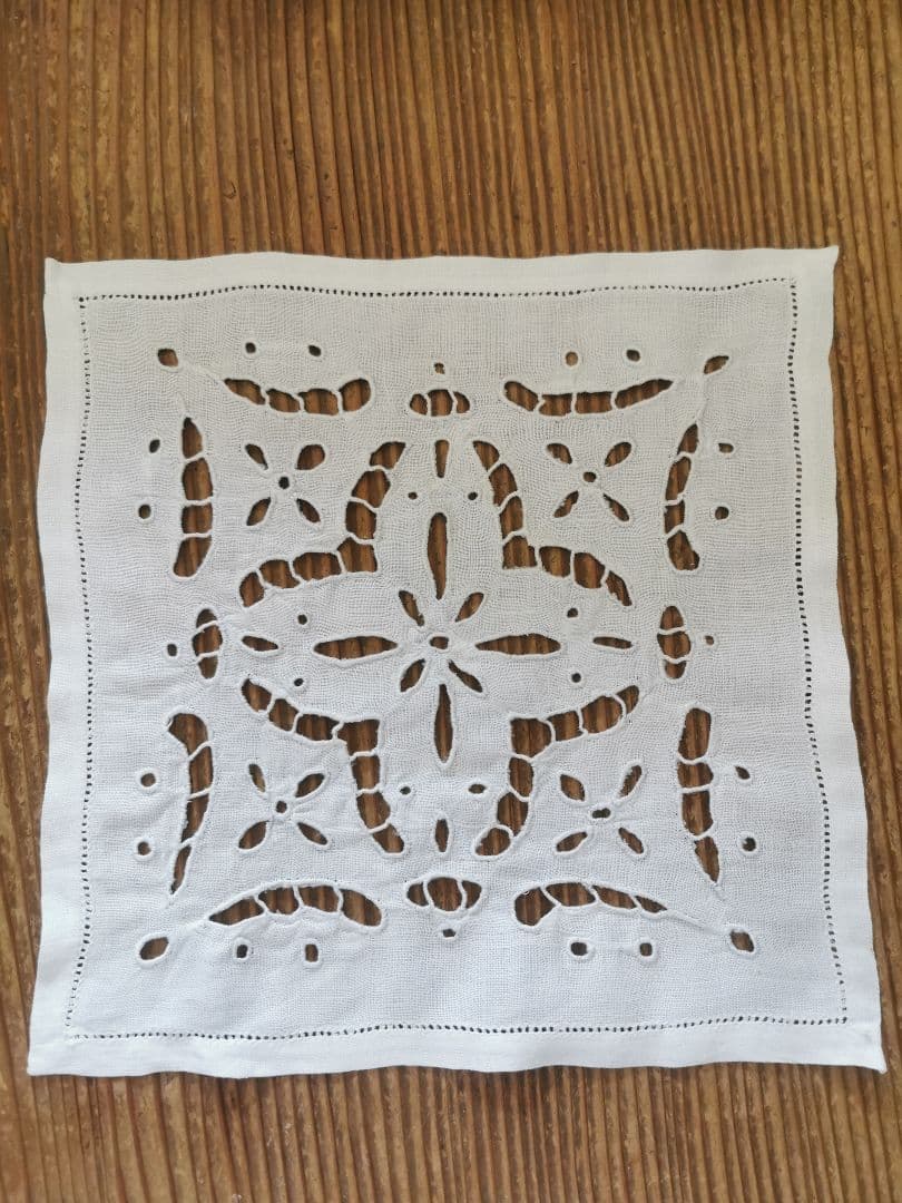 アンティーク フランス オープンカットワーク 星花アイレット刺繍 リネンクロス