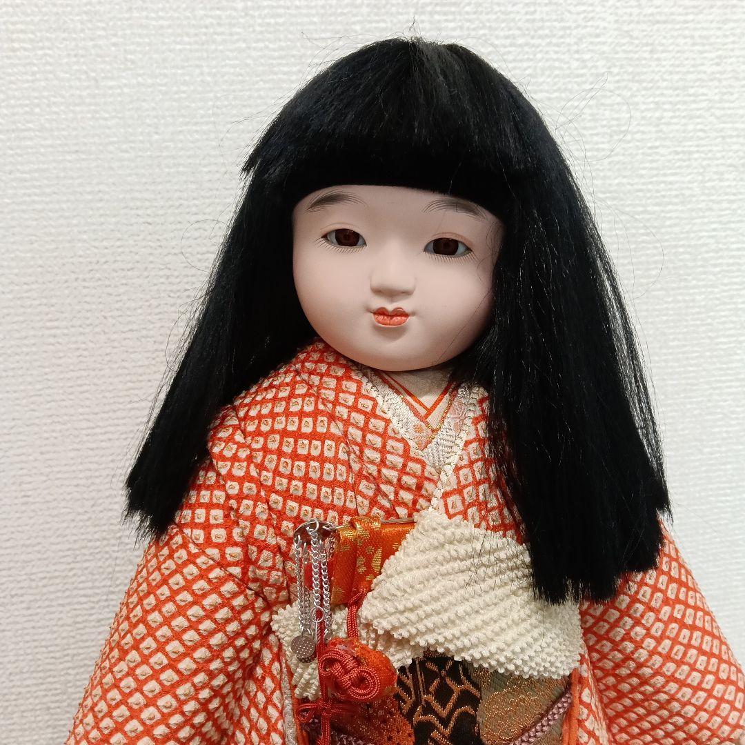 絞りの着物を着た木目込み人形　市松人形 ・貝の口付・筥迫・貝飾り