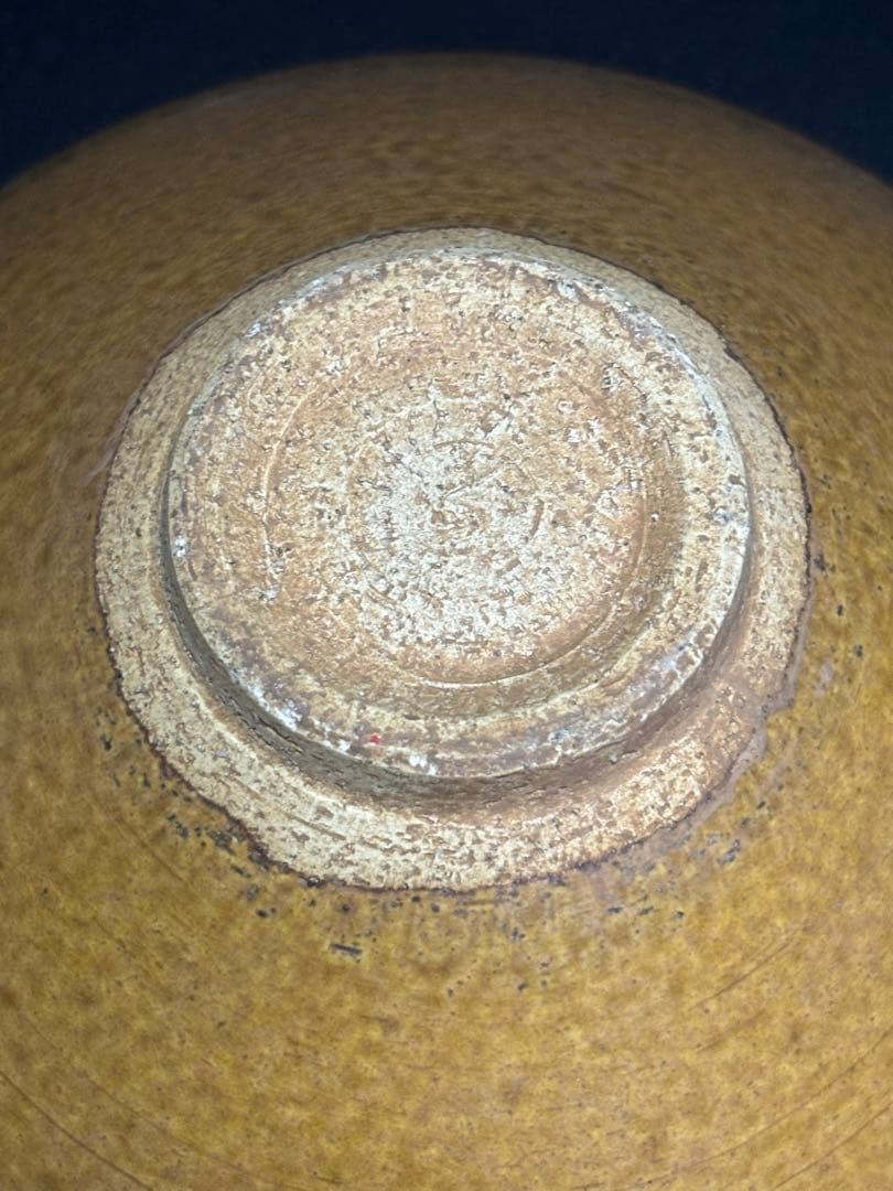 中国　金色の浮彫り陶器皿