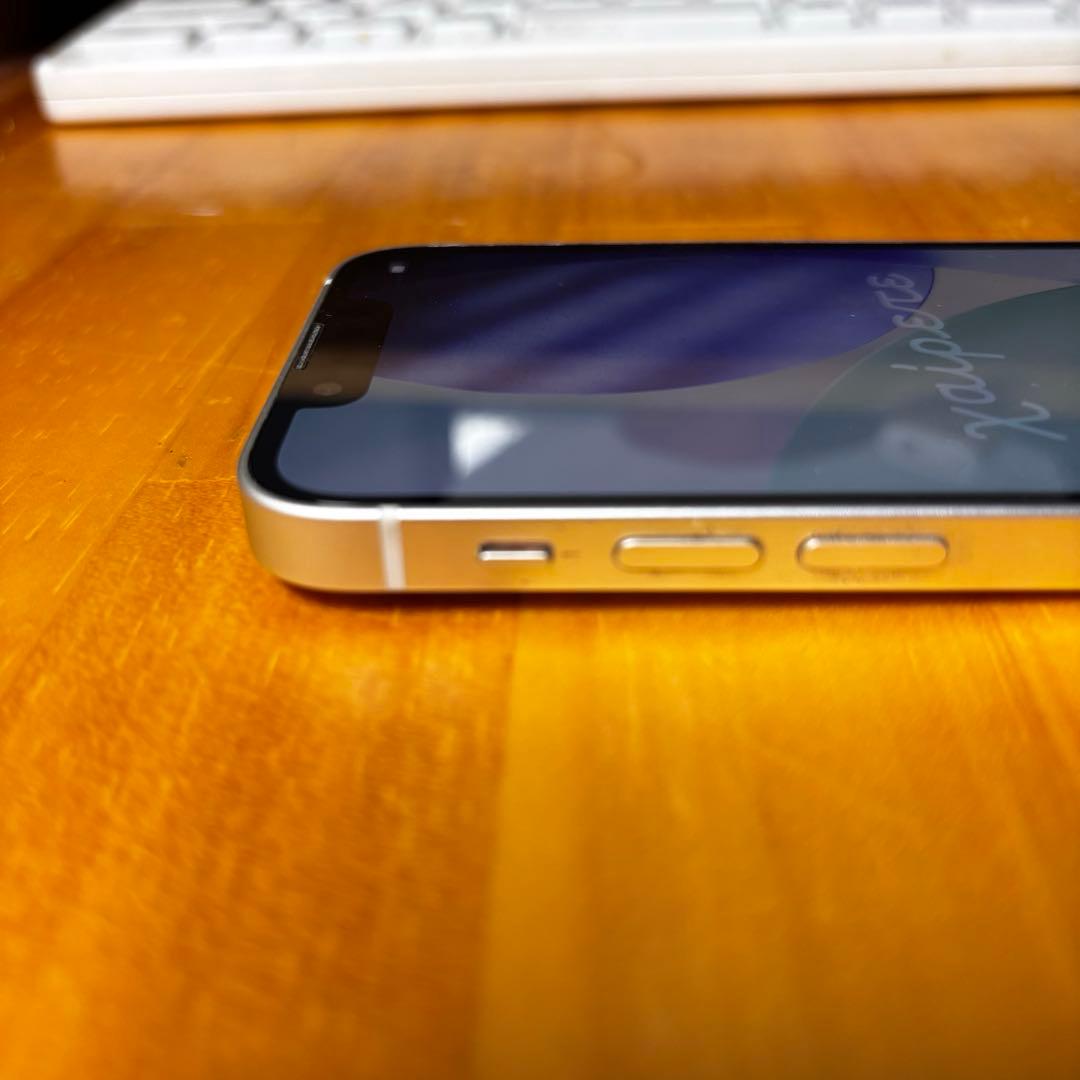 美品★iPhone 13 mini スターライト 128 GB SIMフリー