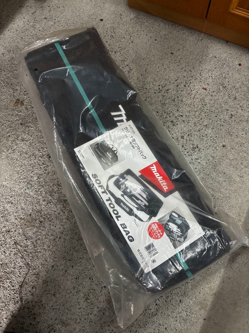 Makita コードレスクリーナー 掃除機 14.4V バッテリー&バッグ付き