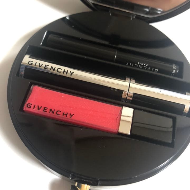 GIVENCY トラベルコスメキット