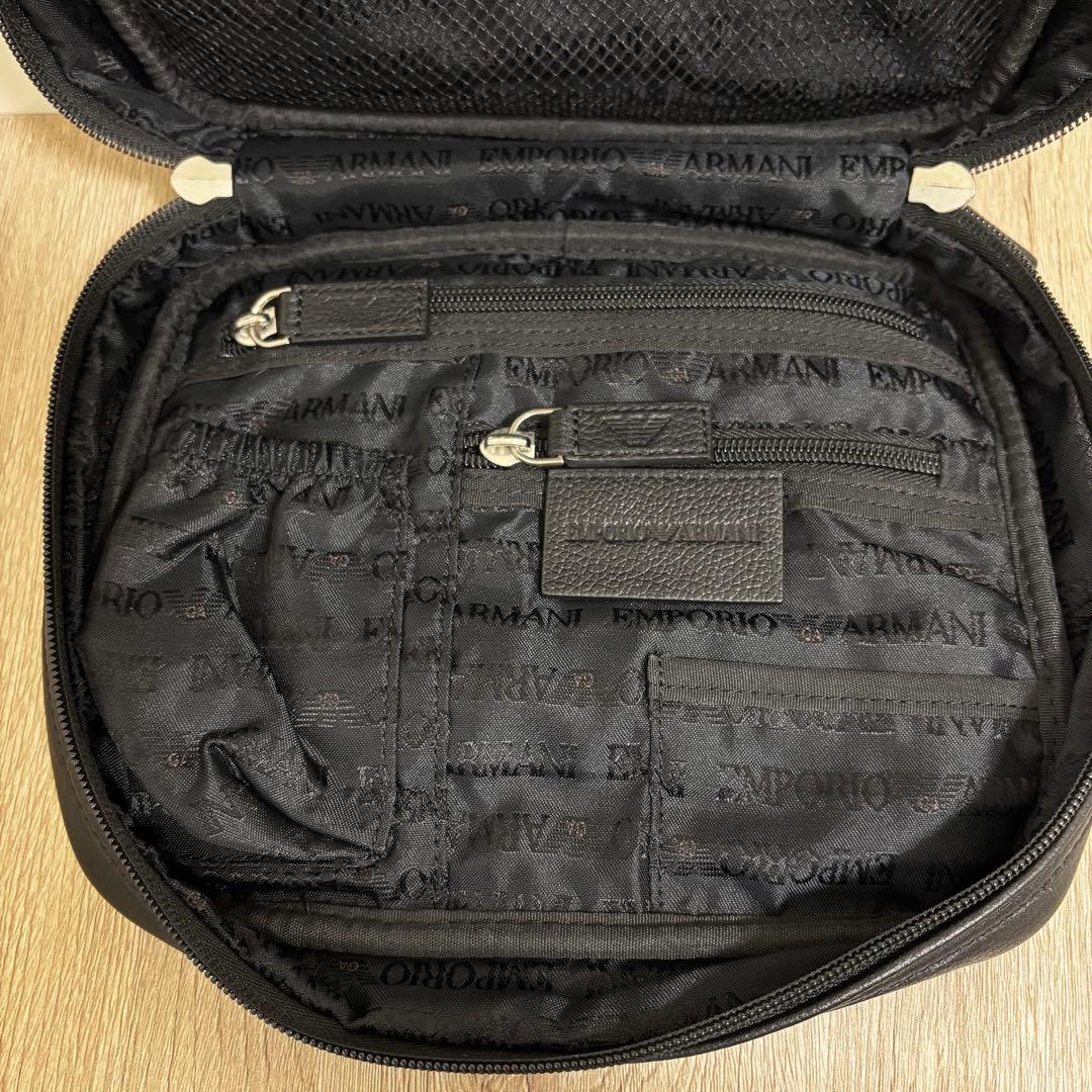 【未使用品】EMPORIO ARMANI レザートラベルポーチ 黒 フック付き