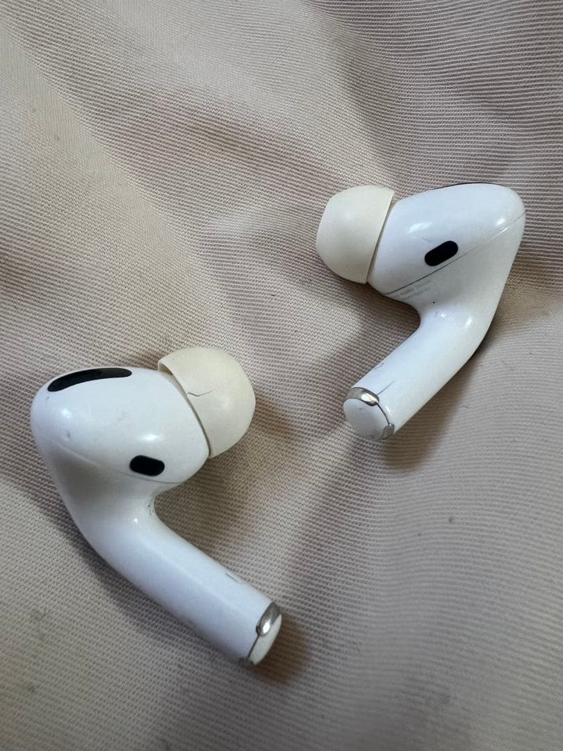 AirPodsPRO2 本体 MAISON KITSUNÉ ケース付き