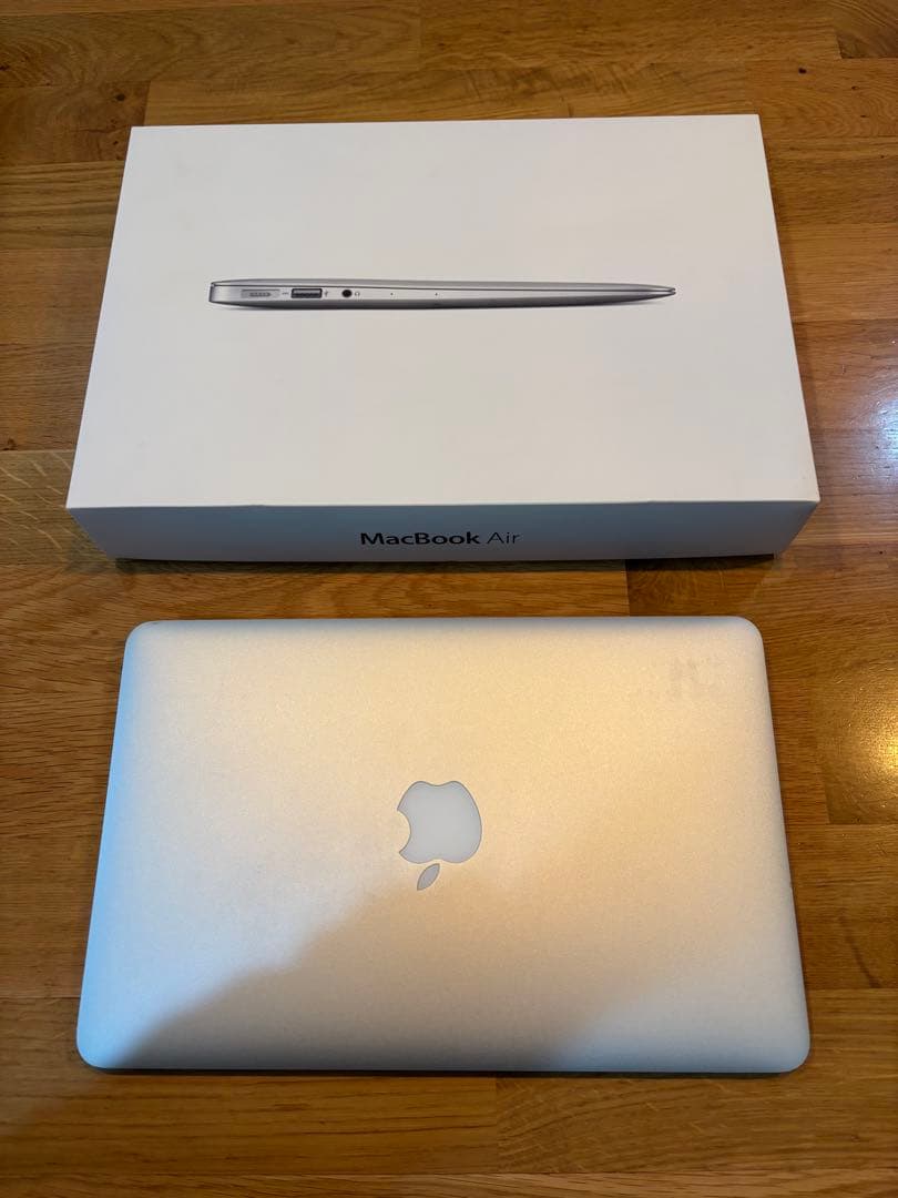 Apple MacBook Air 11インチ 本体　ジャンク