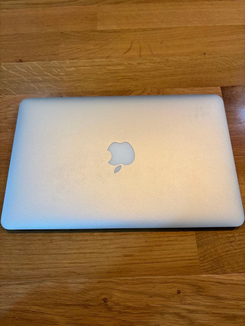 Apple MacBook Air 11インチ 本体　ジャンク