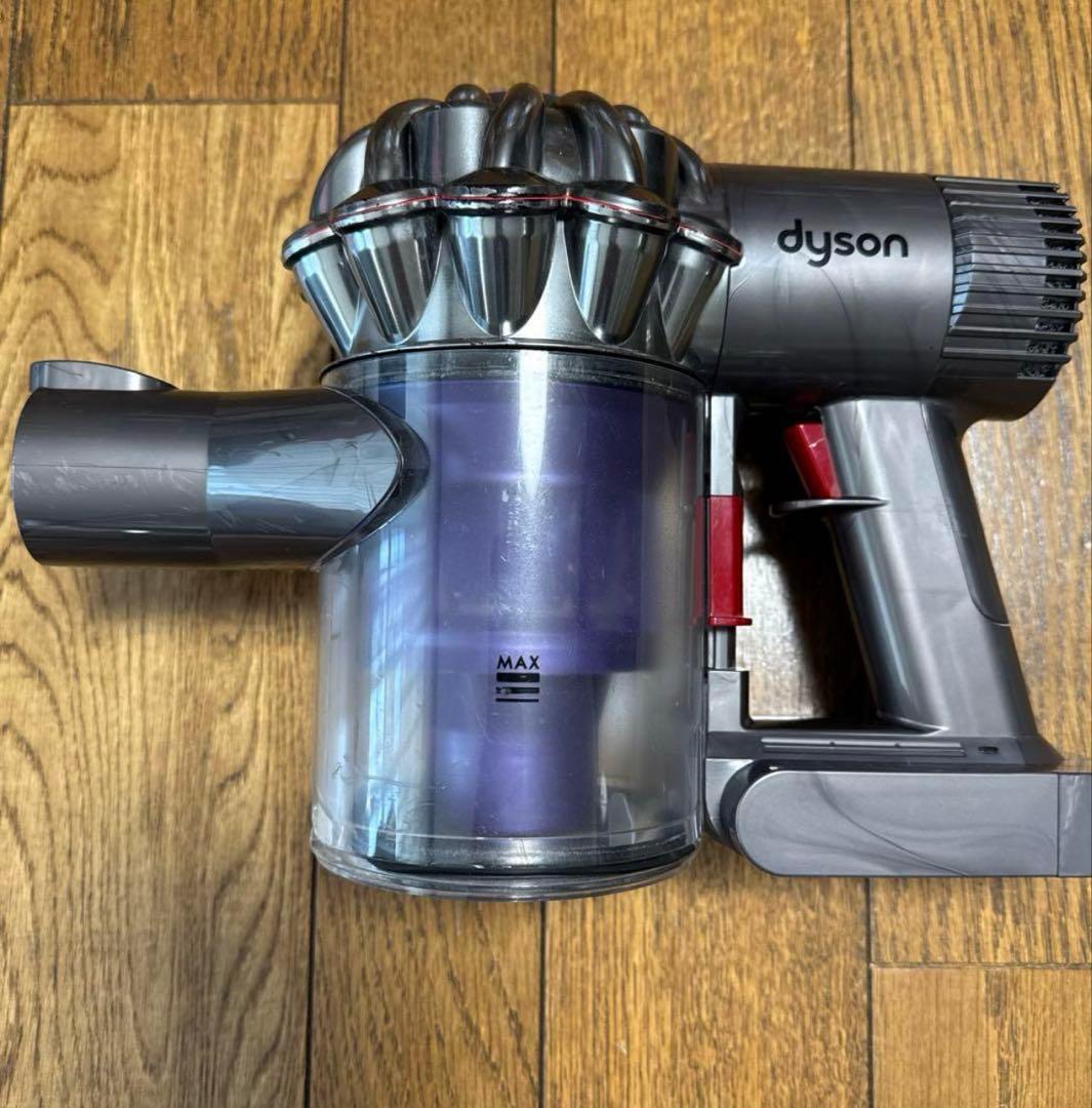 Dyson DC62コードレス掃除機 本体と付属品