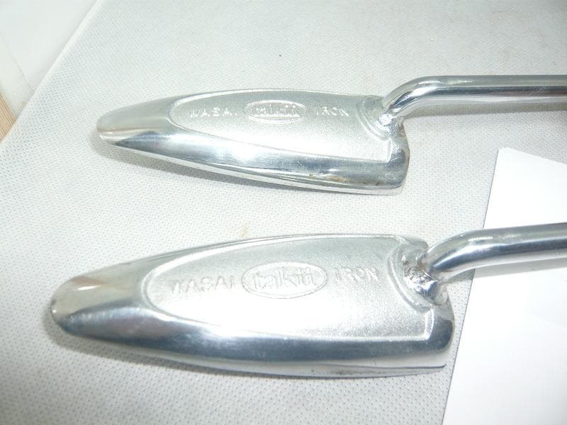 未使用に近い美品　タキイ現行和裁電化鏝　ランプ付き　和裁コテ　和裁こて　鏝2本付