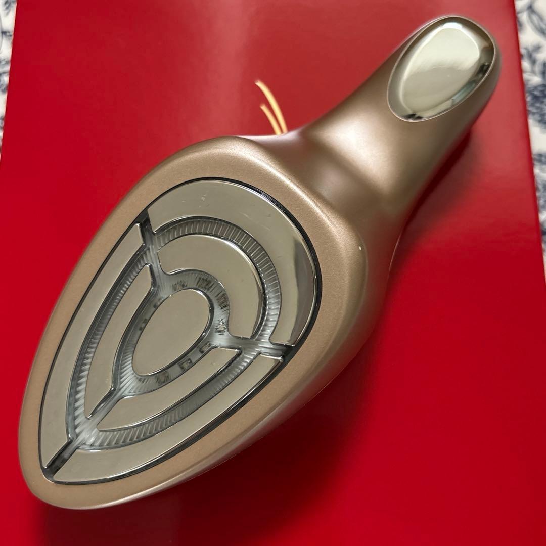 ME ラボンエクラ美顔器　IKKOプロデュース 正規品