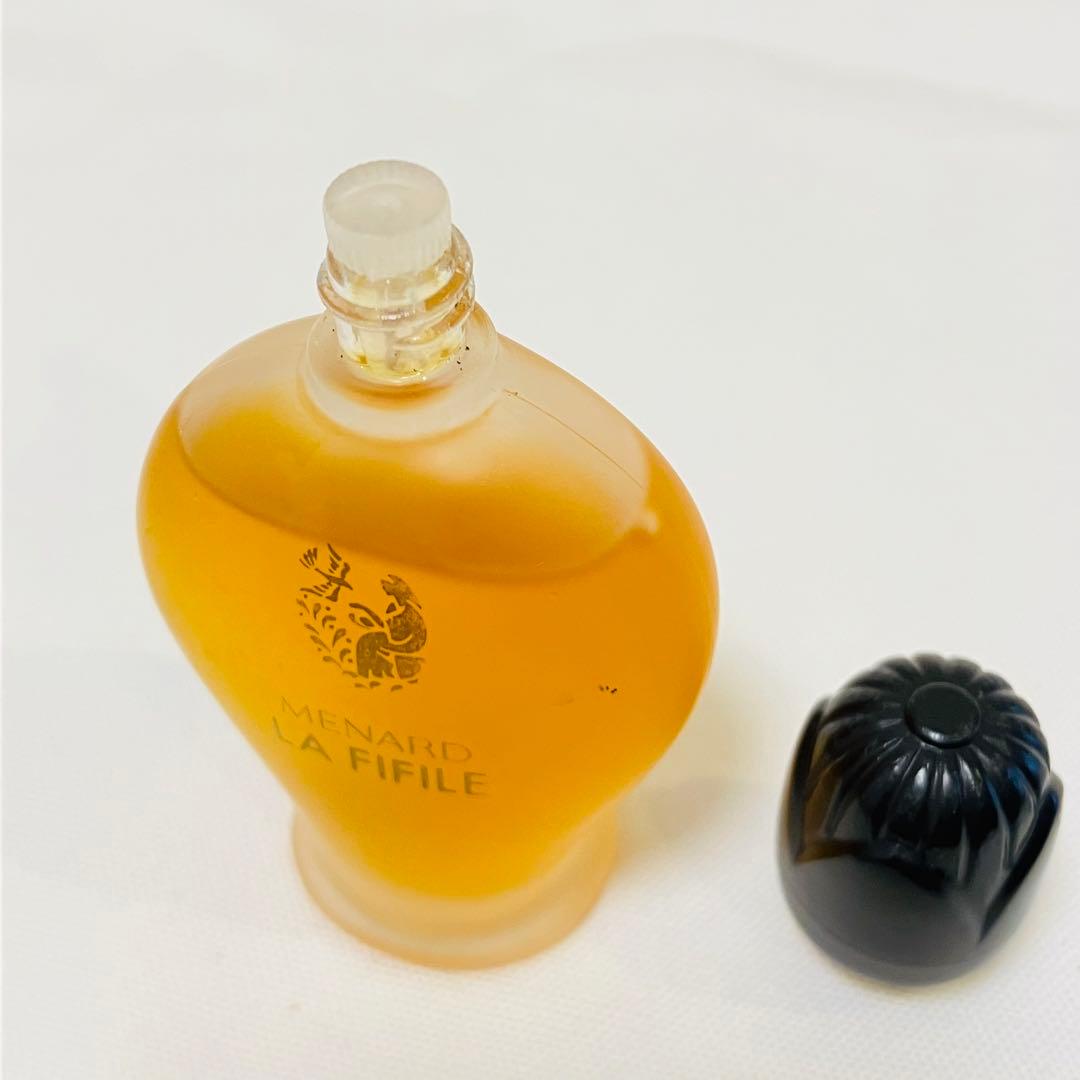 希少　LA FIFILE メナード　ラ・フィフィユ　香水　18ml