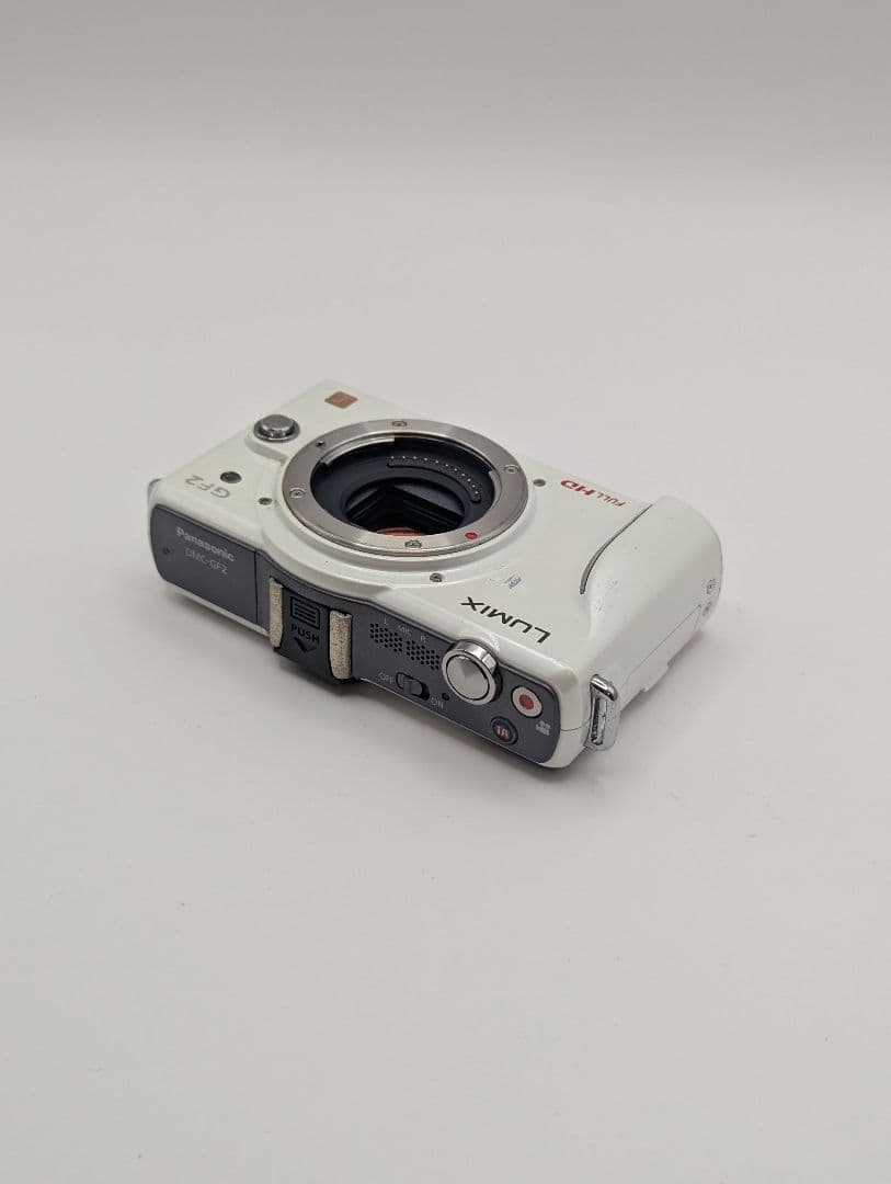 Panasonic LUMIX DMC-GF2 シェルホワイト