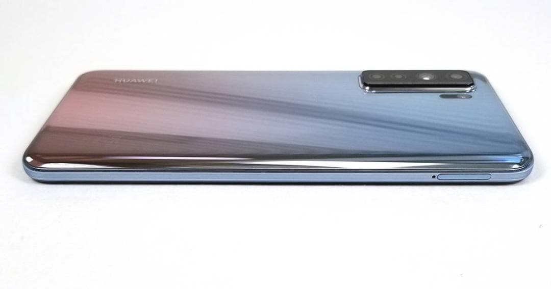新同品/送料込HUAWEI P40lite5G/楽天シム対応/条件付GMS利用可