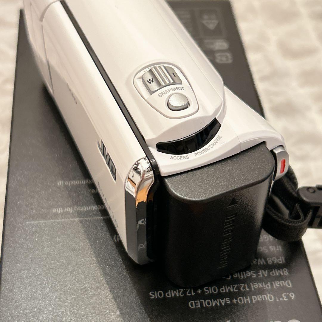 お値下げ　JVC ビクターエブリオ ビデオカメラ GZ-ＨＭ670