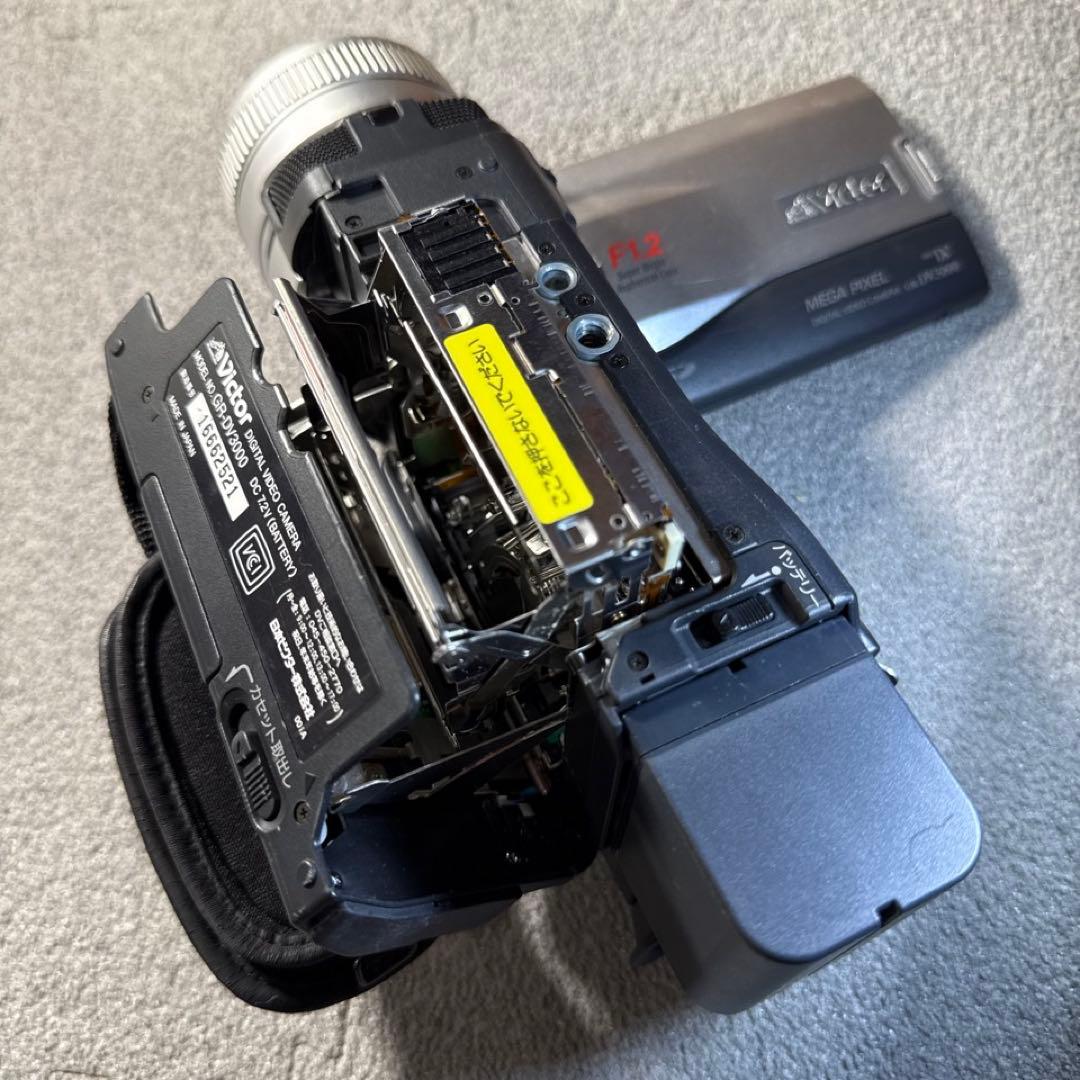 ☆動作OK Victor デジタルビデオカメラ GR-DV3000