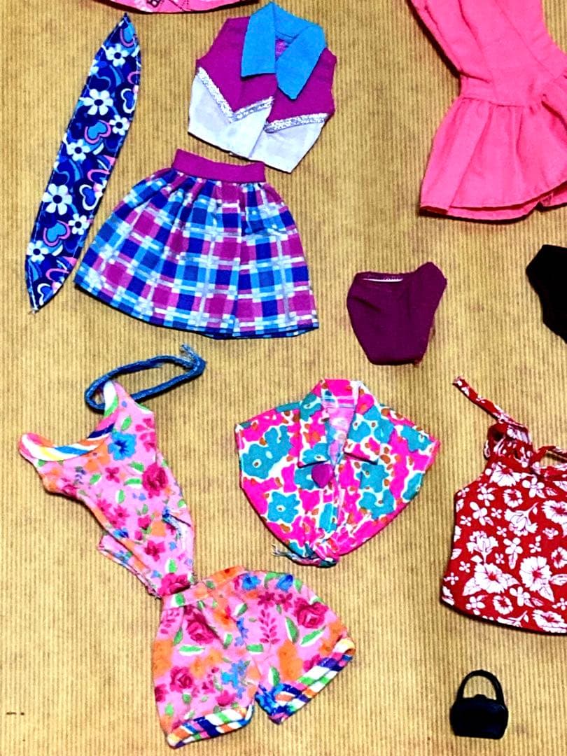 バービー　洋服、アクセサリー、バッグ、小物セット