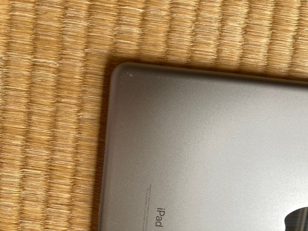 ジャンク　iPad 第6世代　32GB Apple アップル　iPhone