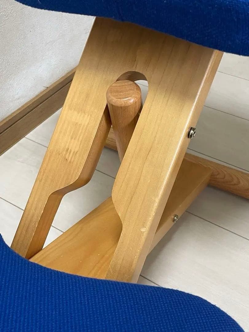 宮武製作所　プロポーションチェア　姿勢矯正　姿勢がよくなる椅子　イス　青