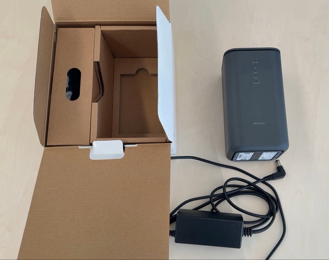 docomo 5G HR02 ホームルーター