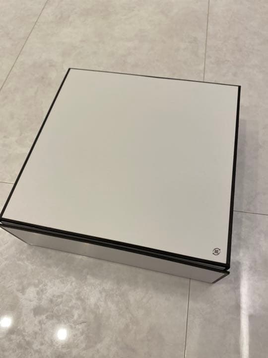 新品未開封　CHANEL シャネルの美容液　ギフトBOX