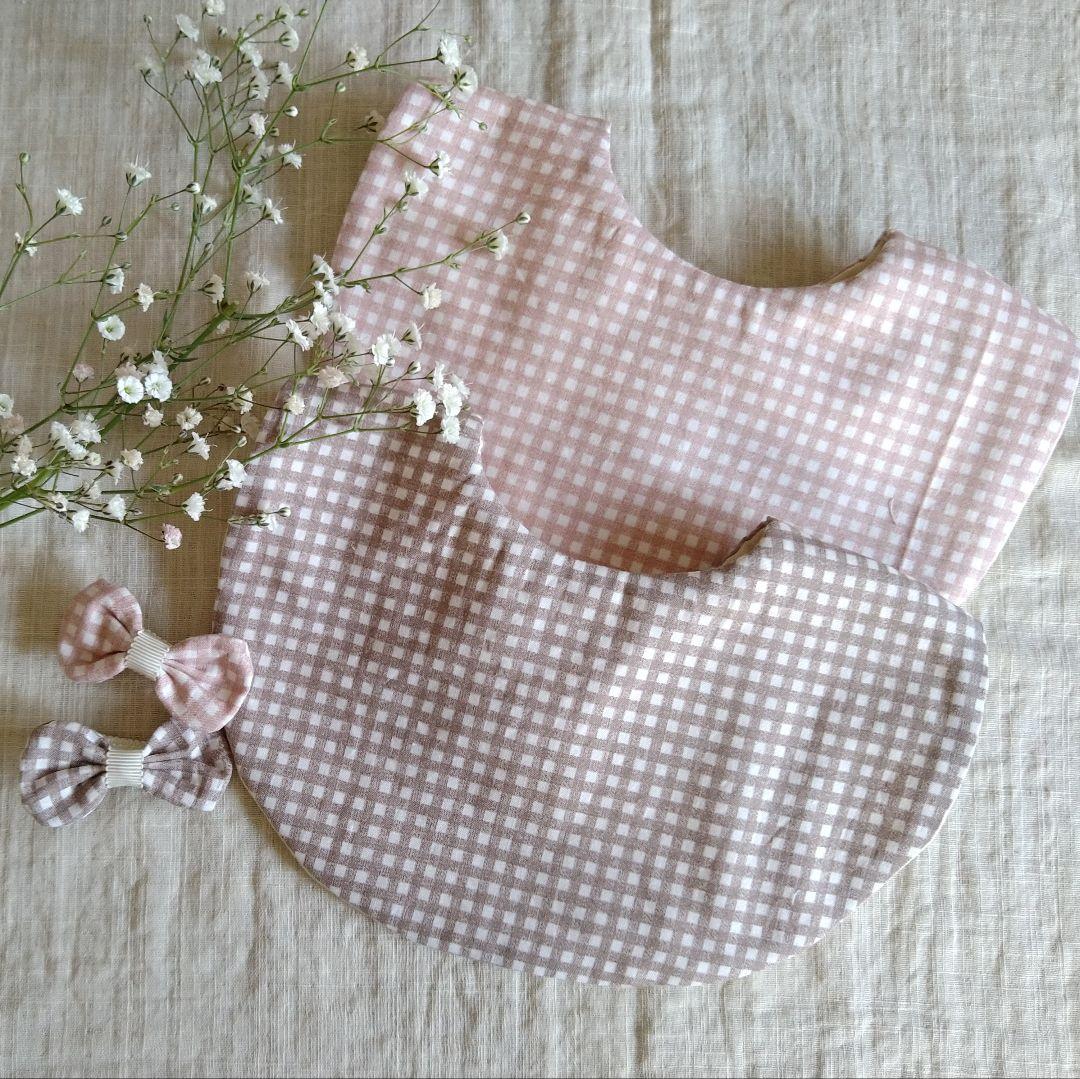 【オーダー承ります】うさぎさん 刺繍 スタイ 2種ご用意致しました