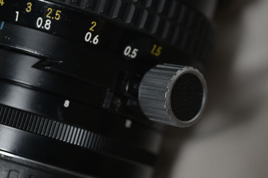 Nikon PC-Nikkor 28mm F4 シフトレンズ