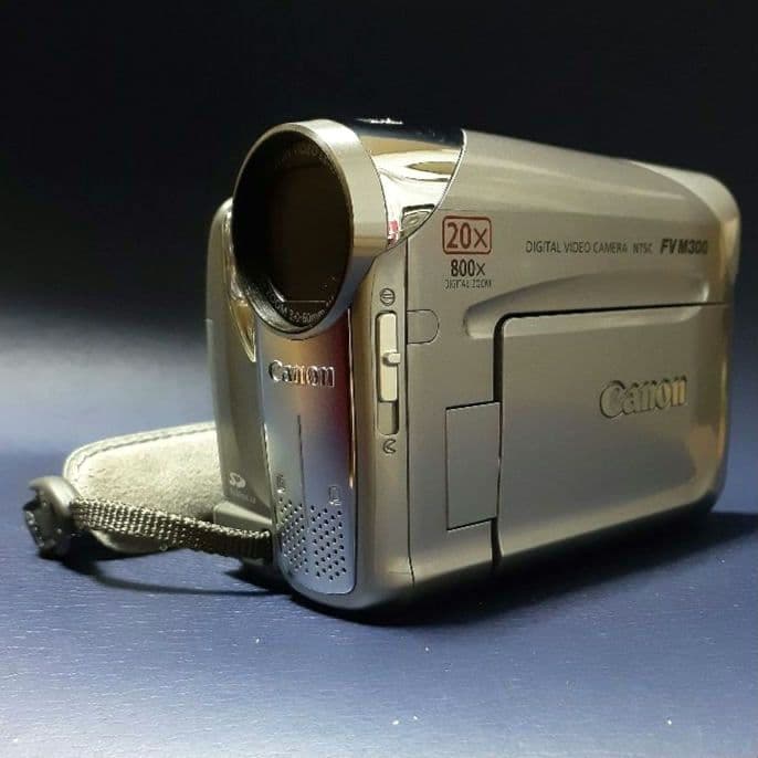 Canon FV M300 デジタルビデオカメラ 本体 ケース付き　シルバー